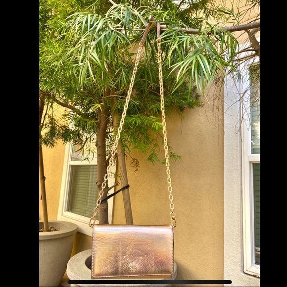 Tory Burch ‘Robinson’ Crossbody Chain Wallet - Picture 6 of 6